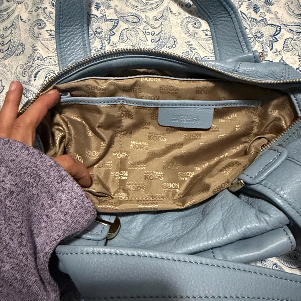 Michael Kors Light Blue Leather Shoulder Bag - Picture 7 of 11